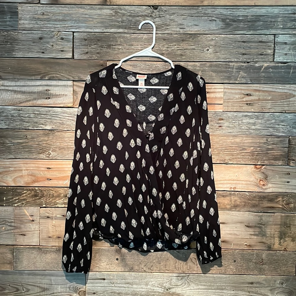 Long sleeve top